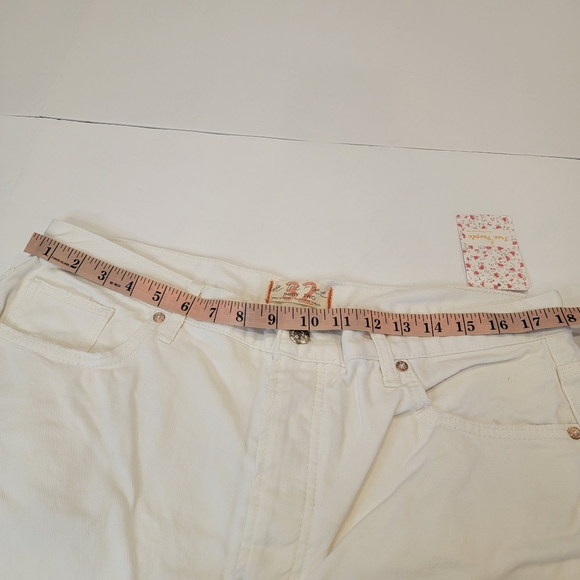 Free People Maggie Mid Rise Straight Leg Jeans Size 32 NWT! White Button Fly - Picture 14 of 15